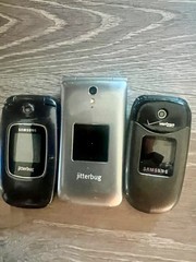 Lot of 3 Cell flip phones Samsung, Jitterbug, Verizon