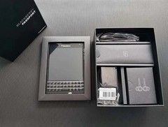 Unlocked BlackBerry Passport Q30 (SQW100-1) 32GB+3GB 4G Smartphone