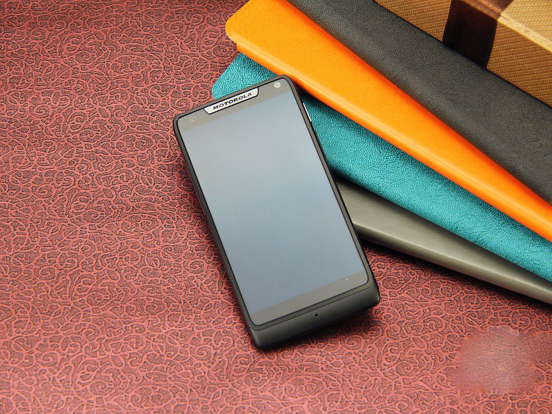 Original Unlocked Motorola XT890 – 3G Wi-Fi Capable 8MP NFC 4.3″ Androd Phone
