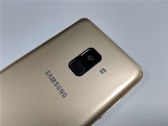 Samsung Galaxy A8 2018 A530F/DS 4GB+32GB 2-SIM WIFI Unlocked GSM Very good phone