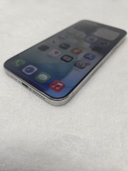 Apple iPhone 15 Pro Max -1TB – White Titanium (Unlocked) -Cracked Front & Back