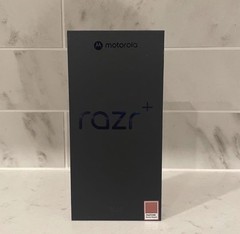 Motorola Razr+ (Brand New – Sealed Box) – Mocha MousseTMOBILE UNTIL 2028