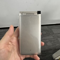 Samsung Galaxy Folder SM-G1600 Unlocked 4G 16GB 3.8 in Dual SIM Flip Phone GOLD