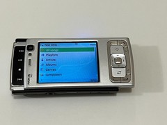 Nokia N95 – Silver (Unlocked) 3G GSM WCDMA Wifi 5MP Smartphone