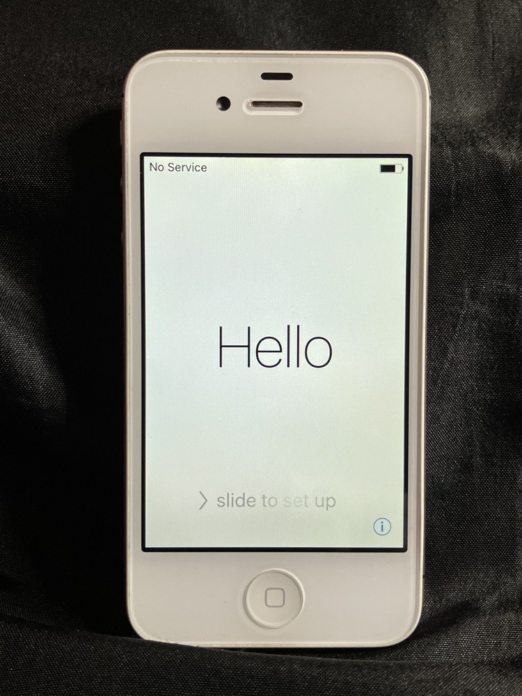 2012 Apple iPhone 4S – 16 GB – White – 3.5″ Retina Screen