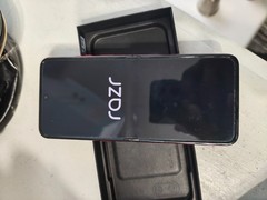 Motorola Razr Ultra 2025 XT2551- 7″ Unlocked 1TB Folding 16GB 5G Pantone Rio Red