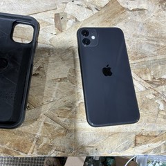Apple iPhone 11 64GB Unlocked MHC43LL/A GRADE B No SIM C411