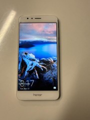 Honor 8 FRD-L04 – Unlocked – Used in Great Condition