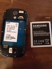 Samsung Galaxy Light SGH-T399N – 8GB – Black MetroPCS Smartphone | Used