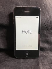 2011 Apple iPhone 4 – 8 GB – Black – 3.5″ Retina Screen – Good Working Shape