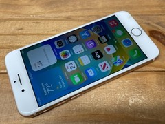 Apple iPhone 8 – 64GB – Gold (Unlocked) A1863 – Works – Cracked Front & Back