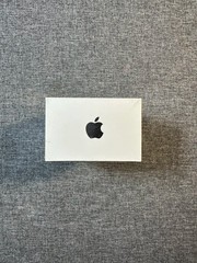 Apple iPhone 4S 16GB Black White (Unlocked) A1387 IOS9 Sealed