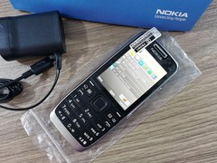 Nokia E52 – 60 MB – Black (Unlocked) Symbian smartphone 2.4″ microSDHC