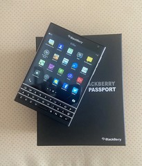 Unlocked BlackBerry Passport Q30 (SQW100-1) 32GB+3GB 4G Smartphone