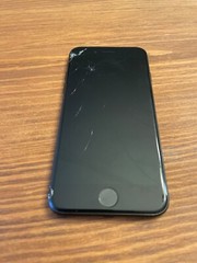 Apple iPhone SE 2nd Gen. – 64GB – Black (Unlocked) – Cracked phone