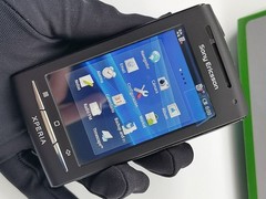 Sony Ericsson Xperia X8 E15a – 128 MB – (Unlocked 3G )