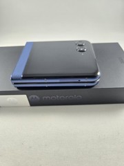 Motorola Moto RAZR 60 2025 256GB Unlocked – Pantone Gibraltar Sea (Blue) XT2553