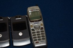 Lot 5 Cell Phones Motorola RZR Gray Flip Untested As Is Galaxy S SCP 4700