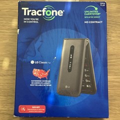LG Classic Flip Tracfone Brand New