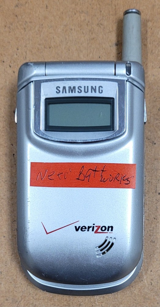 Samsung SCH-A310 – Silver ( Verizon ) Rare Flip Phone – Tested / No Batt