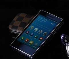 Original Samsung SM-G9198 16GB UNLOCKED 4G LTE Dual SIM 16MP Flip Smartphone US