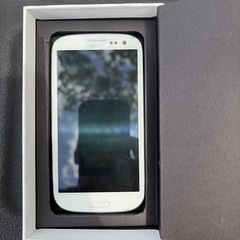 Samsung Galaxy S III – 16 GB – White (SOLD AS IS/ PARTS)