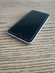Unlocked 2020 iPhone SE Model MHGF3LL/A White Excellent 78%