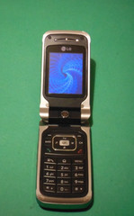 LG U310 CELL PHONE – BOX