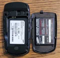 Samsung SPH-M300 – Gray and Black ( Sprint ) Cellular Flip Phone – READ