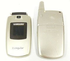 Samsung SGH-C417 – Gold and Black ( AT&T / Cingular ) Cellular Flip Phone