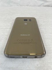 Samsung Galaxy S7 SM-G930A 32 GB Gold (AT&T) Working Good Condition