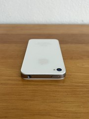 Apple iPhone 4s – 8GB – White (Verizon) Model A1387 (CDMA + GSM) *g5j*