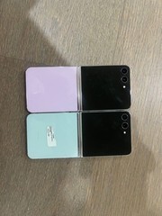 Samsung Galaxy Z Flip LOT 2 (READ READ)