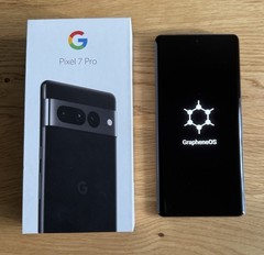 Google Pixel 7 Pro 256GB Obsidian Unlocked GrapheneOS deGoogled Phone