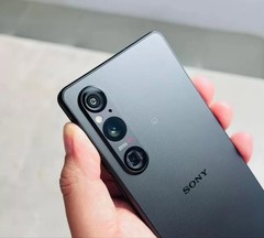 Global Sony Xperia 1 V 6.5” 48MP XQDQ72 Android Unlocked 256GB eSIM