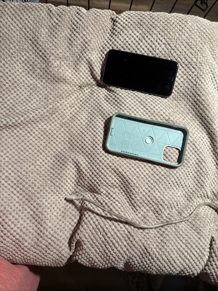 iPhone 11 Pro 256GB Unlocked Midnight Green