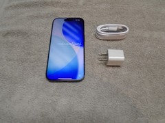 Apple iPhone 16 Pro, 128gb, Black Titanium, Carrier Unlocked, Excellent!!