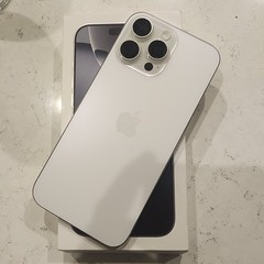 Apple iPhone 16 Pro Max – 256 GB – White Titanium (Unlocked) (LCD) (ESN Checks)