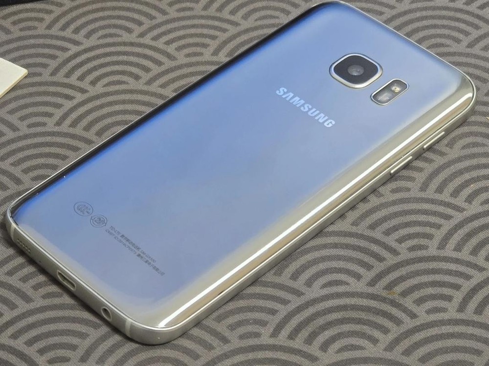 Original Samsung Galaxy S7 SM-G930U 32GB Factory Unlocked Smartphone GOOD Silver