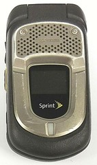 Kyocera DuraXT E4277 – Black and Silver ( Sprint ) Cellular Flip Phone