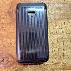Samsung SCH-U320 Flip Phone (Verizon) – Works Well Holds Charge