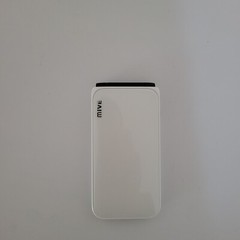 ALT MIVE AT-M120 Style Folder cell phone 32GB LTE/3G – White Unlocked