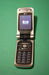 LG U310 CELL PHONE – BOX