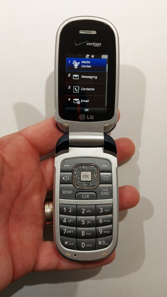 706.LG VX8360 Very Rare – For Collectors – No Sim Card – CDMA