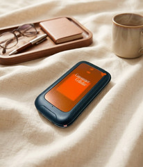 IRIS FLIP SH3320 8GB CONSUMER CELLULAR LOCKED BRAND NEW BLACK COLOR