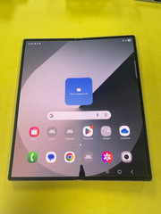 Samsung Galaxy Z Fold6 5G – SM-F956B/DS – 256GB – (Unlocked) LCD Damage, Cracked