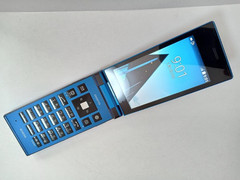 [UNLOCKED] KYOCERA 501KC DIGNO KEITAI ANDROID FLIP PHONE Copper Blue Used Japan