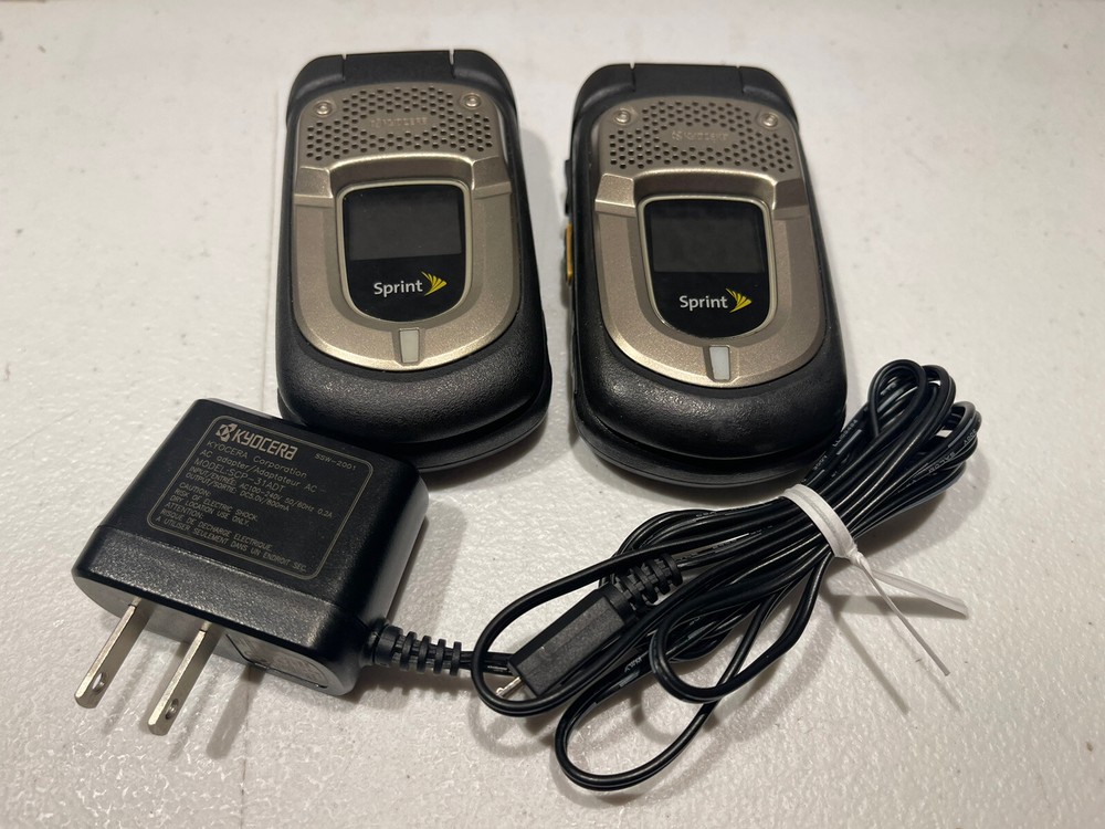 LOT OF 2 SPRINT Kyocera Dura XT PTT Flip E4277 3G Rugged GPS Flip Cell Phone #A3