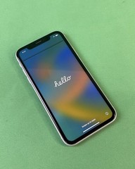 Apple iPhone XR 128GB Unlocked White A1984 | 80% BH | Bad LCD & Vibration