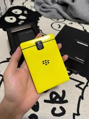 BlackBerry Passport Q30 (SQW100-1) 32GB+3GB Yellow UNLOCKED Keyboard Smartphone
